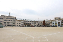 鬼高小学校