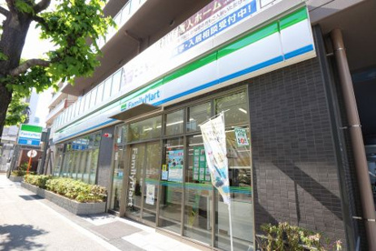 ファミリーマート吹田広芝町店  の画像1