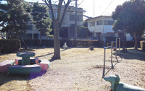 南団地西三角公園