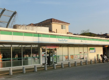 ファミリーマート　戸塚PA店の画像1
