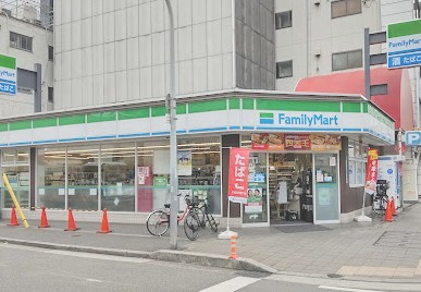 ファミリーマート恵美須西二丁目店の画像1