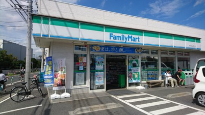 ファミリーマート 原尾島一丁目店の画像1