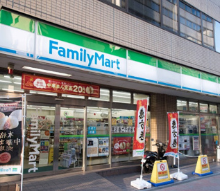 ファミリーマート　新横浜二丁目店の画像1