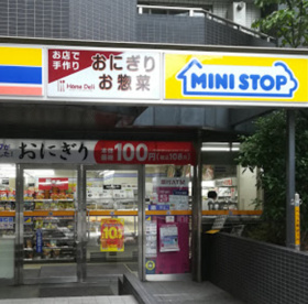 ミニストップ　新横浜１丁目店の画像1