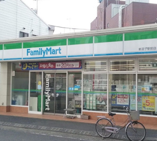 ファミリーマート　逗子・葉山駅前店の画像1