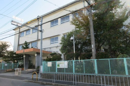 百舌鳥小学校の画像1