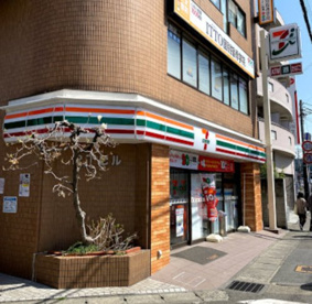 セブンイレブン 川崎登戸新町店の画像1