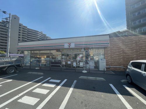 セブンイレブン 堺登美丘東店の画像