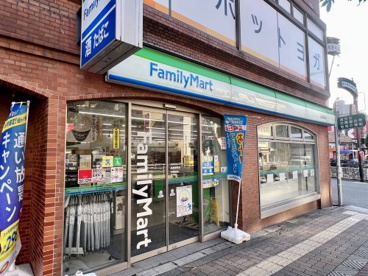 ファミリーマート 長居駅西店の画像1