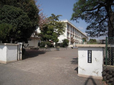 座間市立栗原小学校の画像1