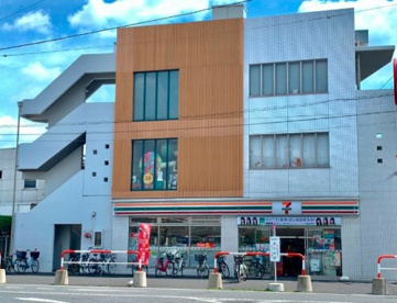 セブンイレブン 川越南古谷店の画像1