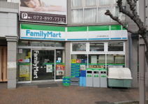 ファミリーマート津田駅前店