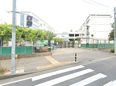 茅ヶ崎市立鶴が台中学校の画像1