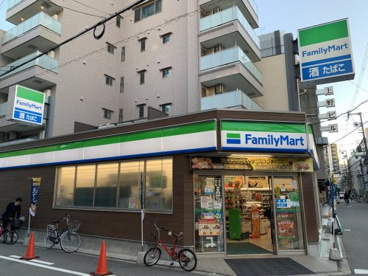 ファミリーマート 黒門市場東店の画像1
