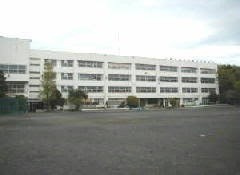 府中市立武蔵台小学校の画像1