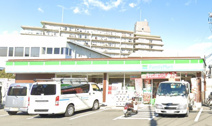 ファミリーマート鴻池店