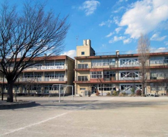 草加市立草加小学校の画像1