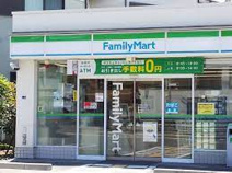 ファミリーマート 箕面半町店
