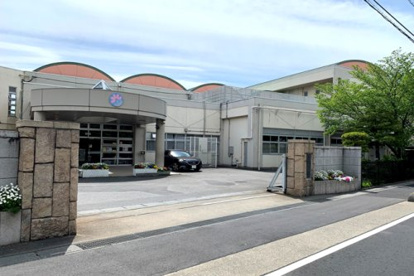 鴻巣市立鴻巣中央小学校の画像1