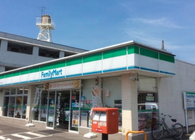 ファミリーマート 川越旭町二丁目店の画像1