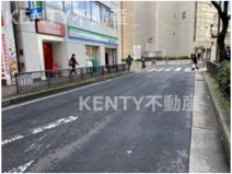 ファミリーマート 大森駅東口店