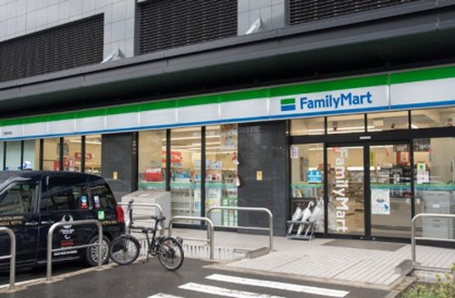 ファミリーマート 江東有明店の画像1