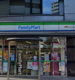 ファミリーマート 牛島町店の画像1