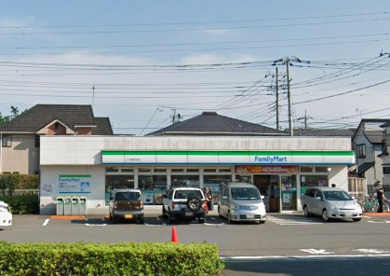 ファミリーマート 二十世紀が丘店の画像1