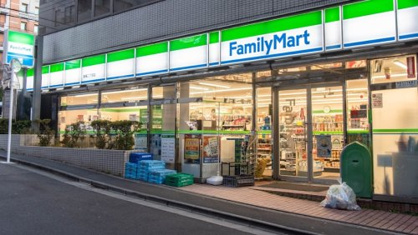 ファミリーマート 東陽二丁目店の画像1