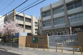東大阪市立柏田小学校の画像1