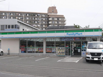 ファミリーマート鴻池店