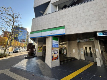 ファミリーマート 八丁堀店の画像1