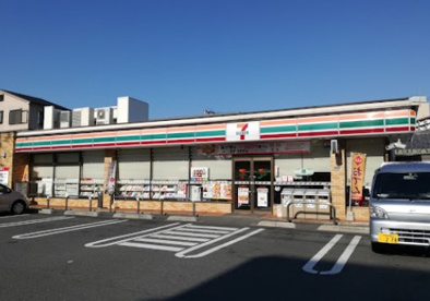 セブンイレブン守口京阪北本通店の画像1