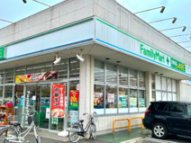 ファミリーマート ドラッグエース鶴ケ岡店