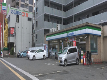 ファミリーマート 福岡大楠三丁目店の画像1