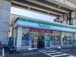 ファミリーマート 浦安若潮通り店の画像1