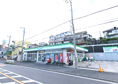 ファミリーマート 小浦平戸二丁目店の画像1