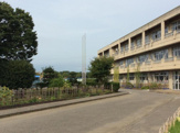 上里東小学校