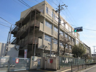 三国丘小学校の画像1