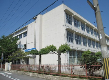三国丘中学校の画像1