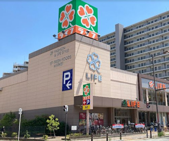 ライフ 堺駅前店の画像1