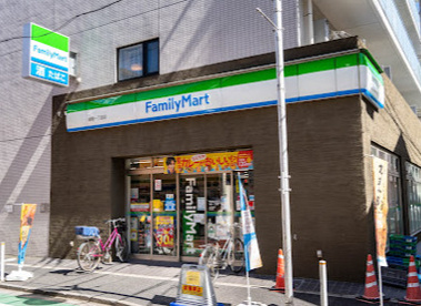ファミリーマート 練馬一丁目店の画像1