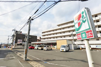 セブン-イレブン 亀岡並河店の画像1