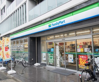 ファミリーマート 中野弥生町本郷通り店の画像1