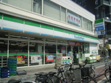 ファミリーマート東淀川駅前店