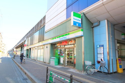 ファミリーマート 市川妙典駅店の画像1