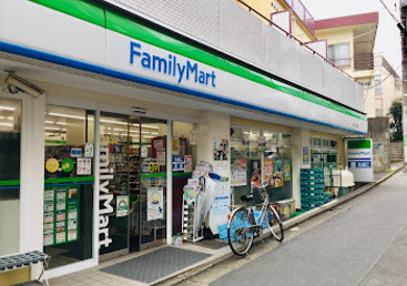 ファミリーマート 笹塚三丁目北店の画像1
