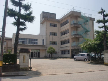 高岡市立成美小学校の画像1