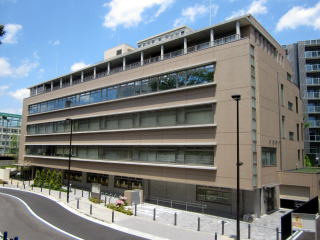 渋谷区立中央図書館の画像1