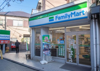 ファミリーマート 荻窪教会通り店の画像1